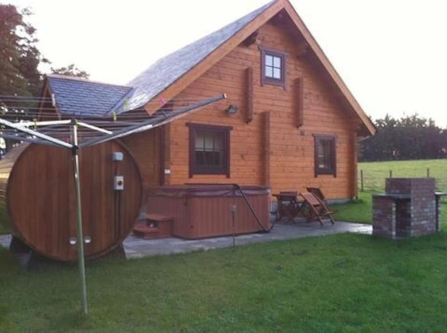 Norwegian Log Cabin The Roe Deer -Sauna & Hot Tub 基斯 外观 照片